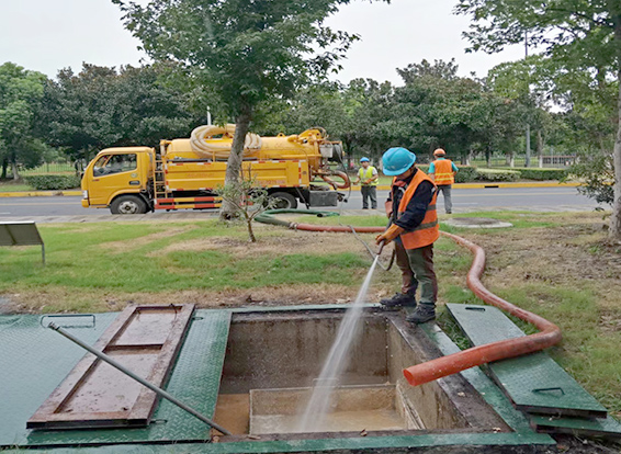 仲巴化油池清理